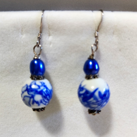 NWT “Blue Willows” Necklace/Earrings Set 14"-18" - Picture 4 of 4